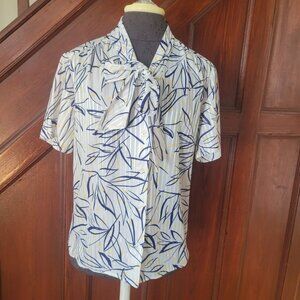Vintage Cape Cod Blouse With Tie Collar & Leaf Print M